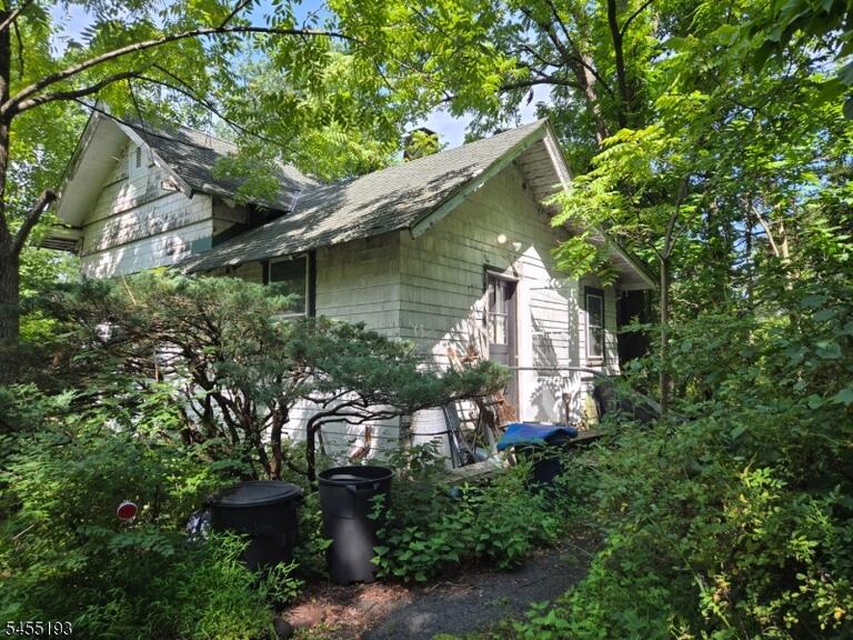 Property listing MLS 4048306 photo 2