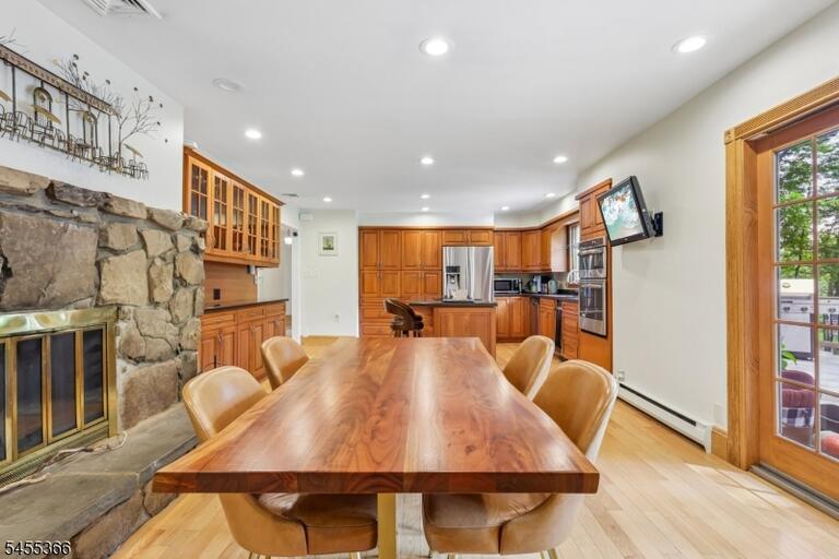 Property listing MLS 4048316 photo 13
