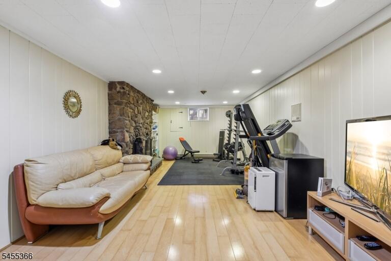 Property listing MLS 4048316 photo 34