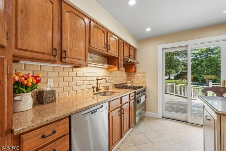 Property listing MLS 4048335 photo 18