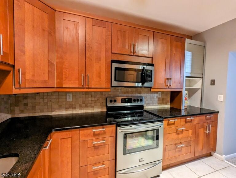 Property listing MLS 4048348 photo 15