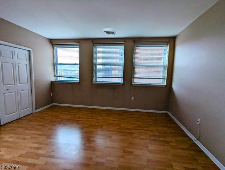 Property listing MLS 4048348 photo 18