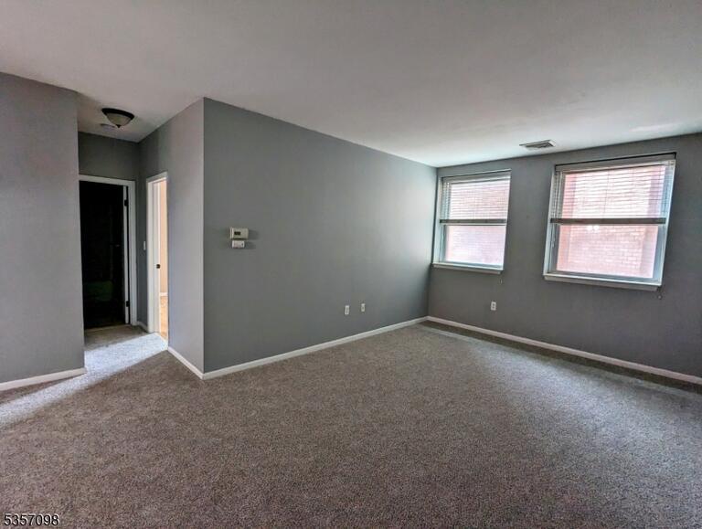Property listing MLS 4048348 photo 9