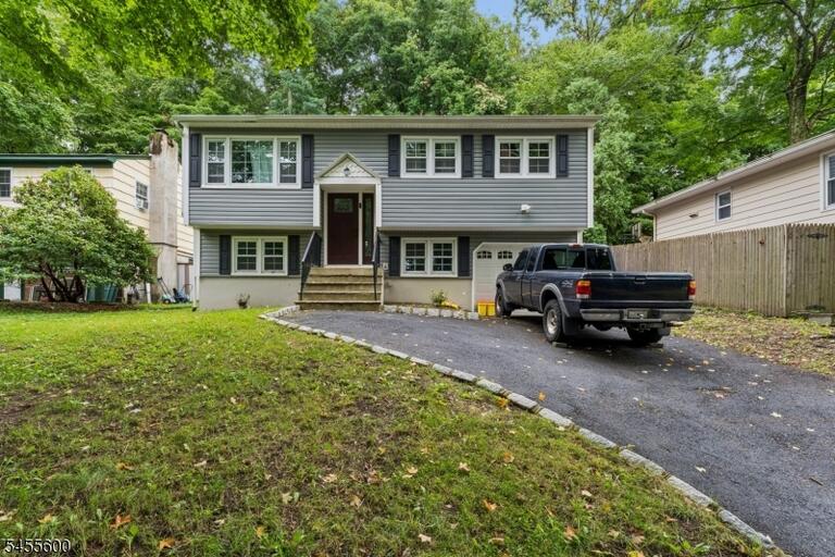 Property listing MLS 4048392 photo 1