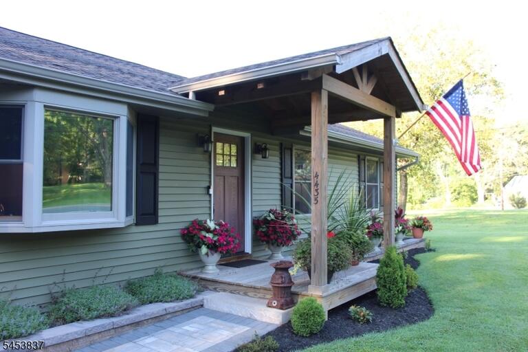 Property listing MLS 4048413 photo 9
