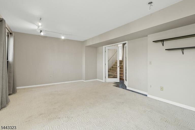 Property listing MLS 4048418 photo 14
