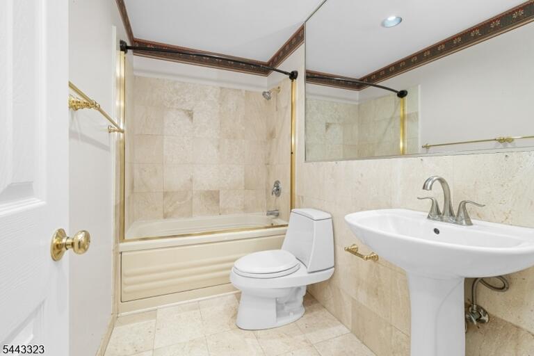 Property listing MLS 4048418 photo 20