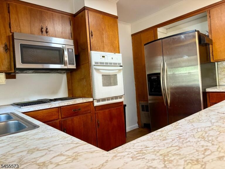 Property listing MLS 4048422 photo 8