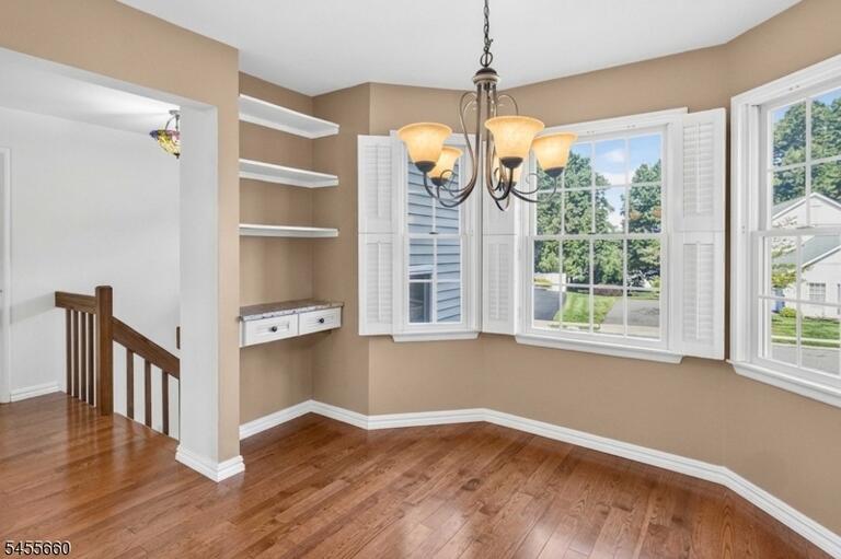 Property listing MLS 4048435 photo 12