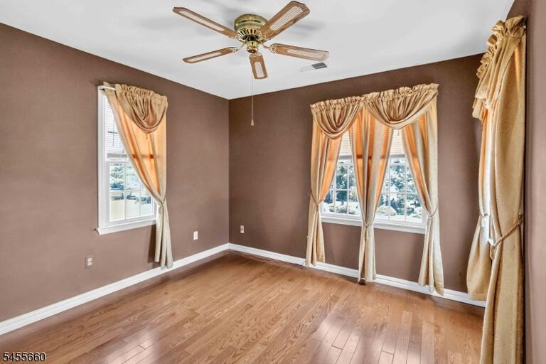 Property listing MLS 4048435 photo 18