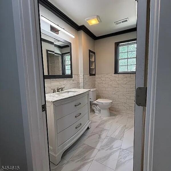 Property listing MLS 4048440 photo 18