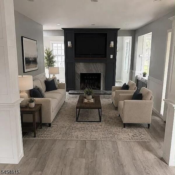 Property listing MLS 4048440 photo 6