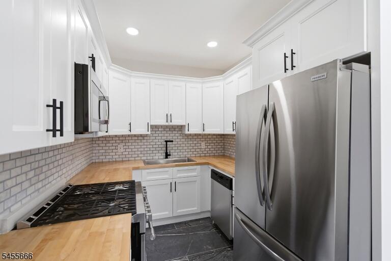 Property listing MLS 4048441 photo 12