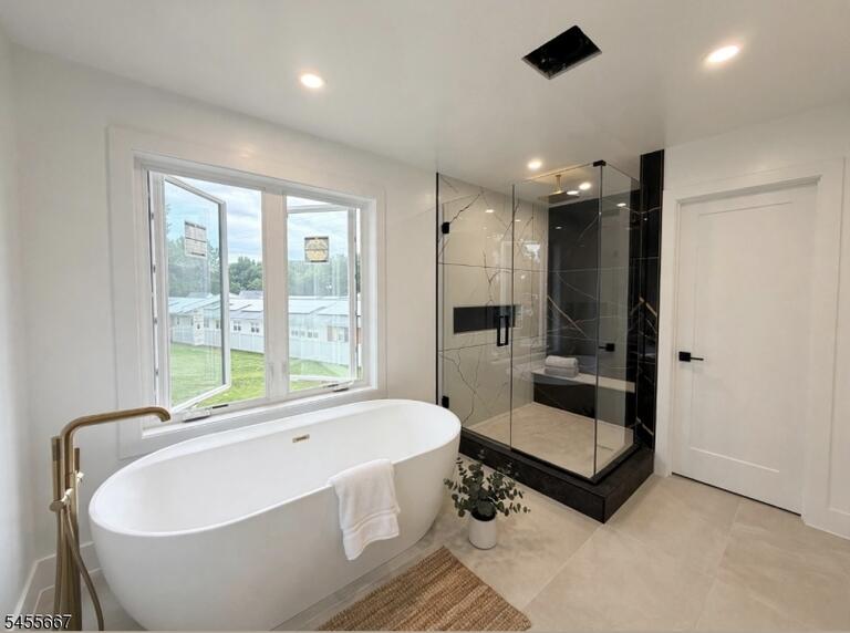 Property listing MLS 4048460 photo 11