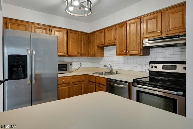 Property listing MLS 4048497 photo 15