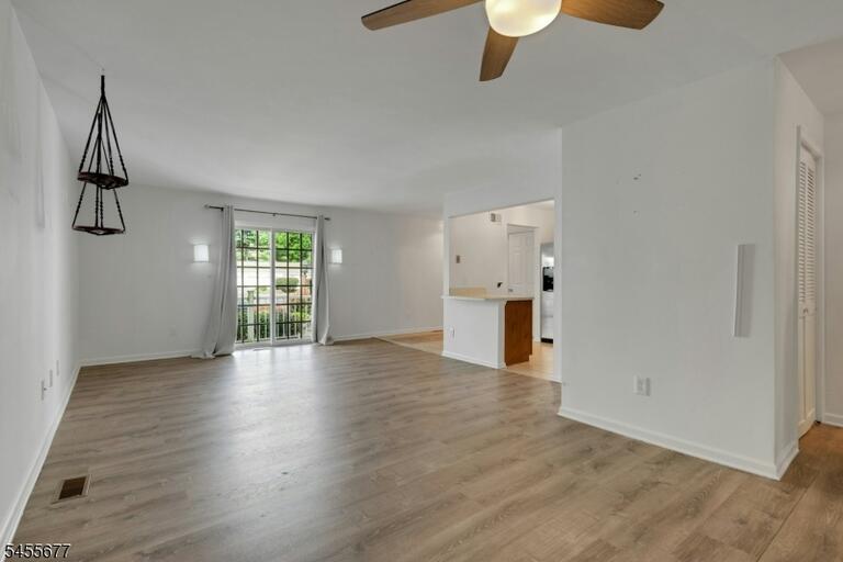 Property listing MLS 4048497 photo 17