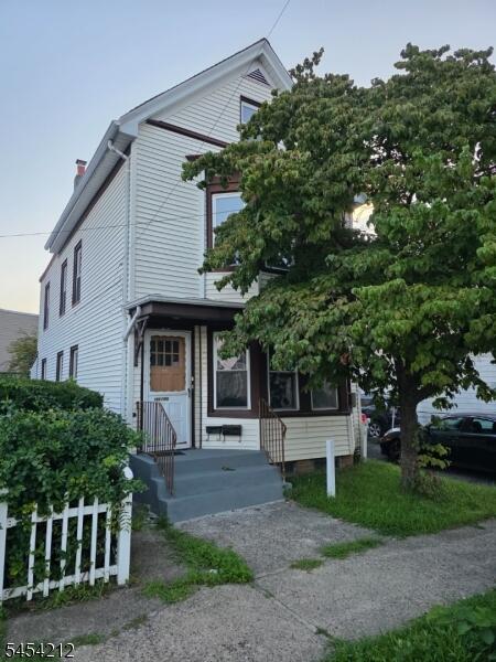 Property listing MLS 4048506 photo 2