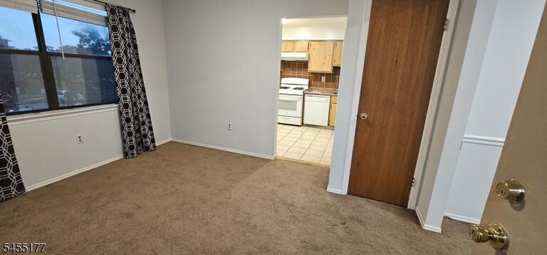 Property listing MLS 4048518 photo 2