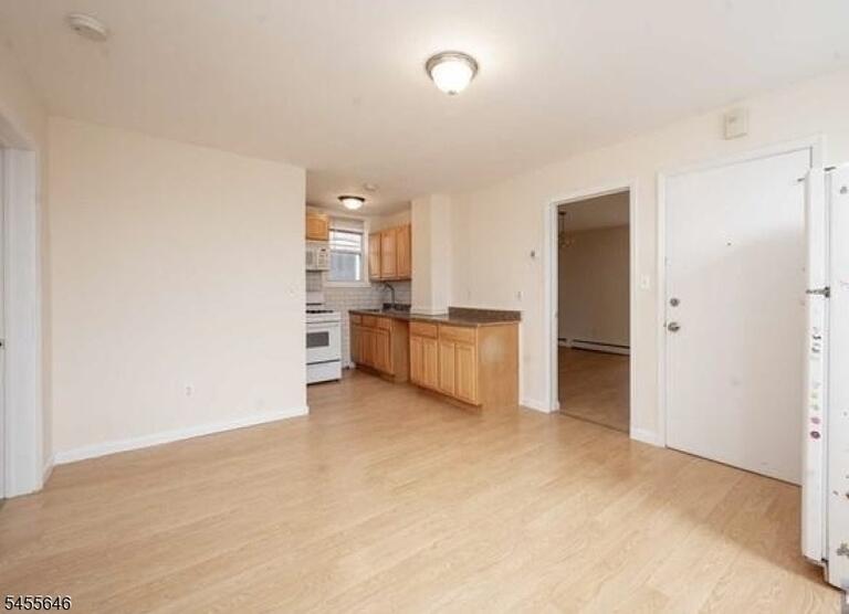Property listing MLS 4048525 photo 10