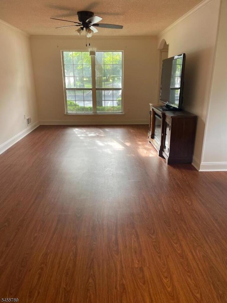 Property listing MLS 4048539 photo 3