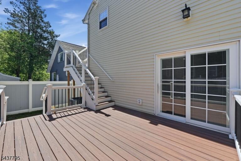 Property listing MLS 4048549 photo 32