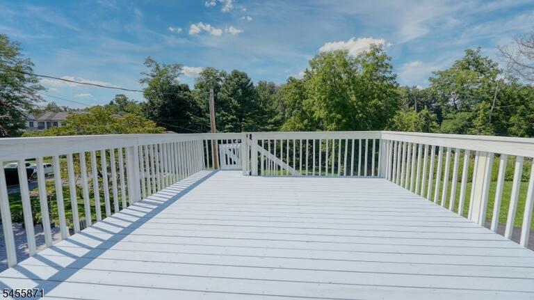 Property listing MLS 4048576 photo 11