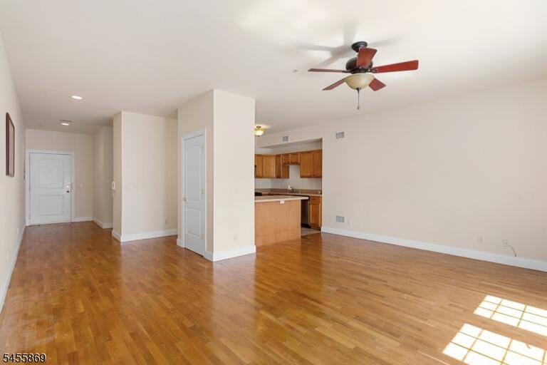 Property listing MLS 4048581 photo 8