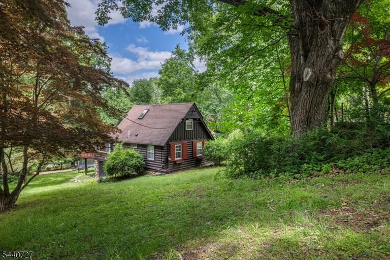 Property listing MLS 4048608 photo 40