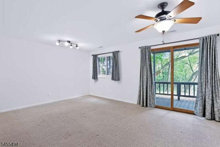 Property listing MLS 4048615 photo 13