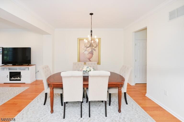 Property listing MLS 4048617 photo 7