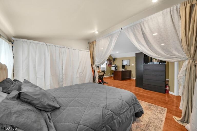 Property listing MLS 4048656 photo 13