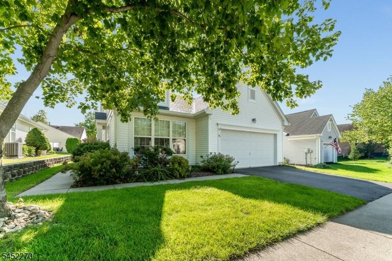 Property listing MLS 4048672 photo 1