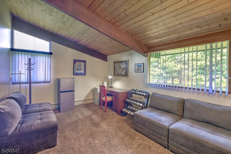 Property listing MLS 4048689 photo 24