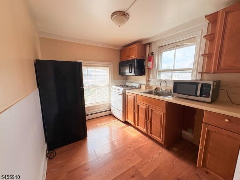 Property listing MLS 4048690 photo 4