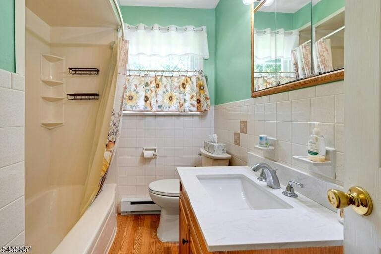 Property listing MLS 4048721 photo 24