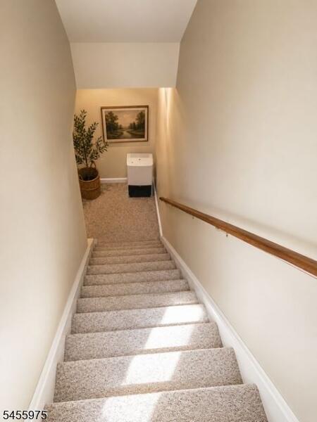 Property listing MLS 4048760 photo 23