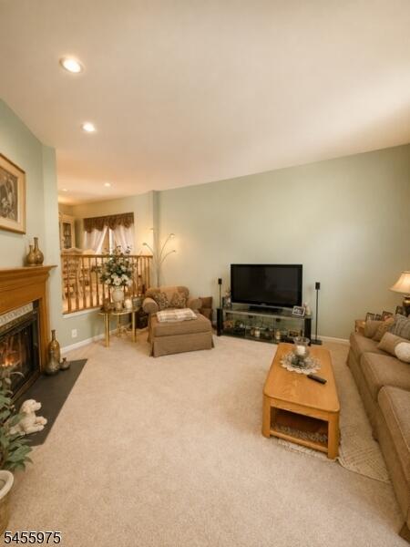 Property listing MLS 4048760 photo 4