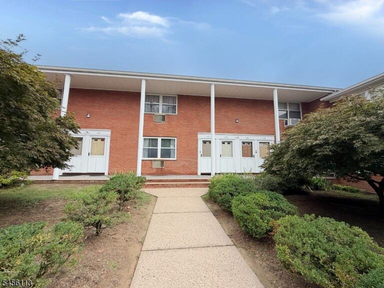 Property listing MLS 4048782 photo 1