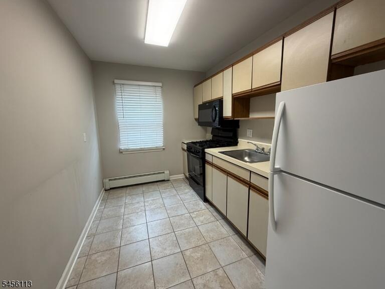 Property listing MLS 4048782 photo 3