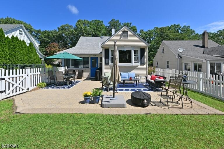 Property listing MLS 4048795 photo 23