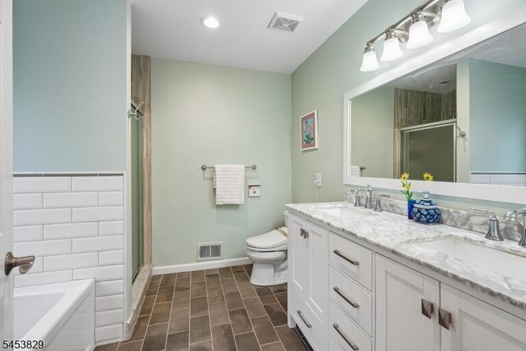 Property listing MLS 4048811 photo 23