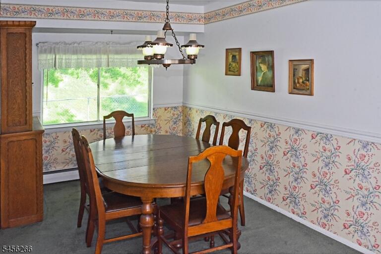 Property listing MLS 4048893 photo 4