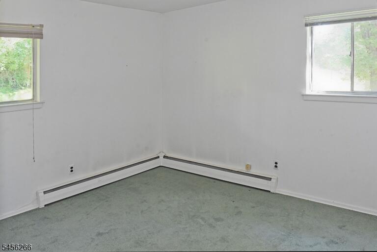 Property listing MLS 4048893 photo 8
