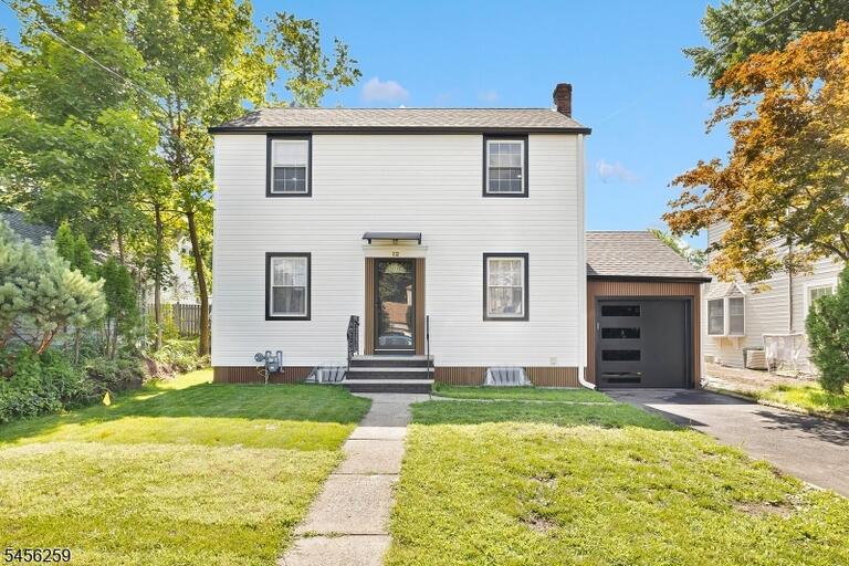 Property listing MLS 4048913 photo 3