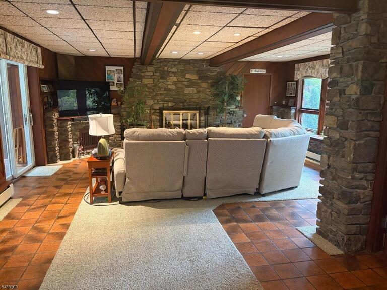 Property listing MLS 4048917 photo 10