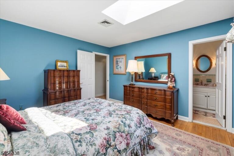 Property listing MLS 4048946 photo 24