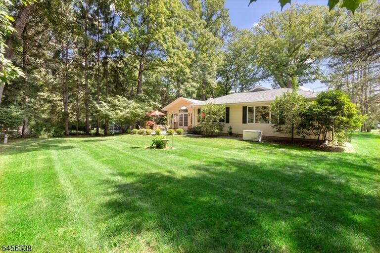 Property listing MLS 4048946 photo 30