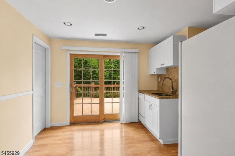Property listing MLS 4049047 photo 10
