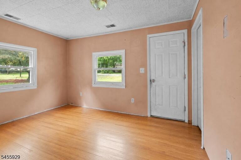 Property listing MLS 4049047 photo 6
