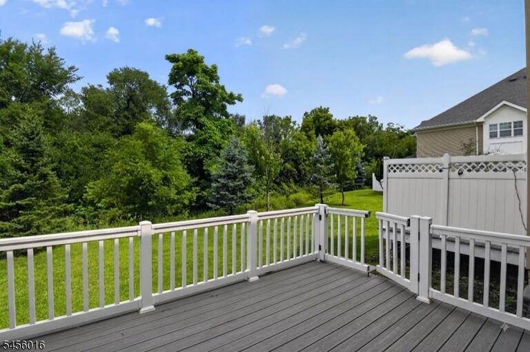 Property listing MLS 4049054 photo 8